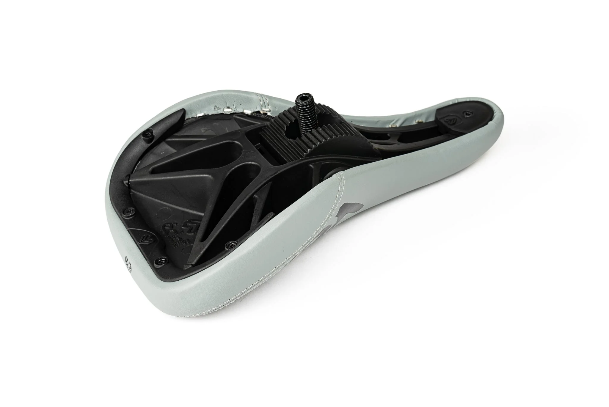Void Pivotal Seat - Image 21